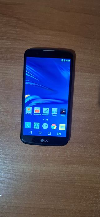 Продам телефон LG K10