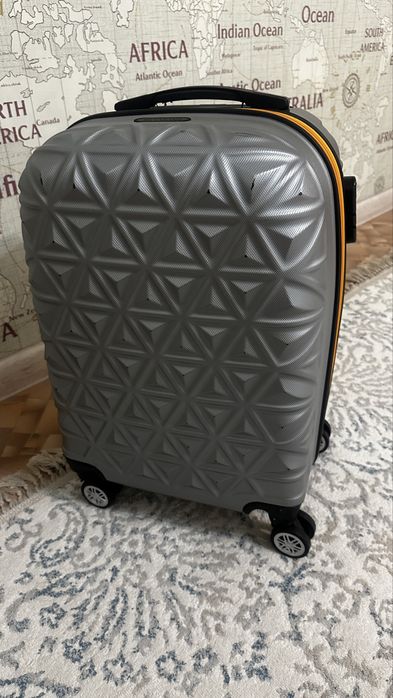 Чемодан сатылады