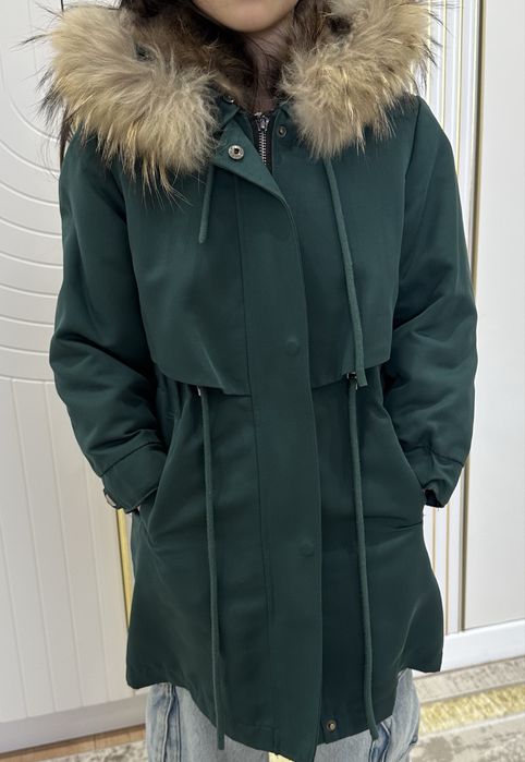 Продам парку на девочку