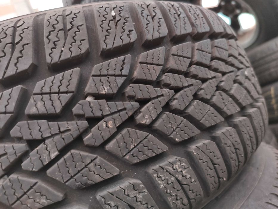 4бр Зимни гуми 185 60 15 - Dunlop