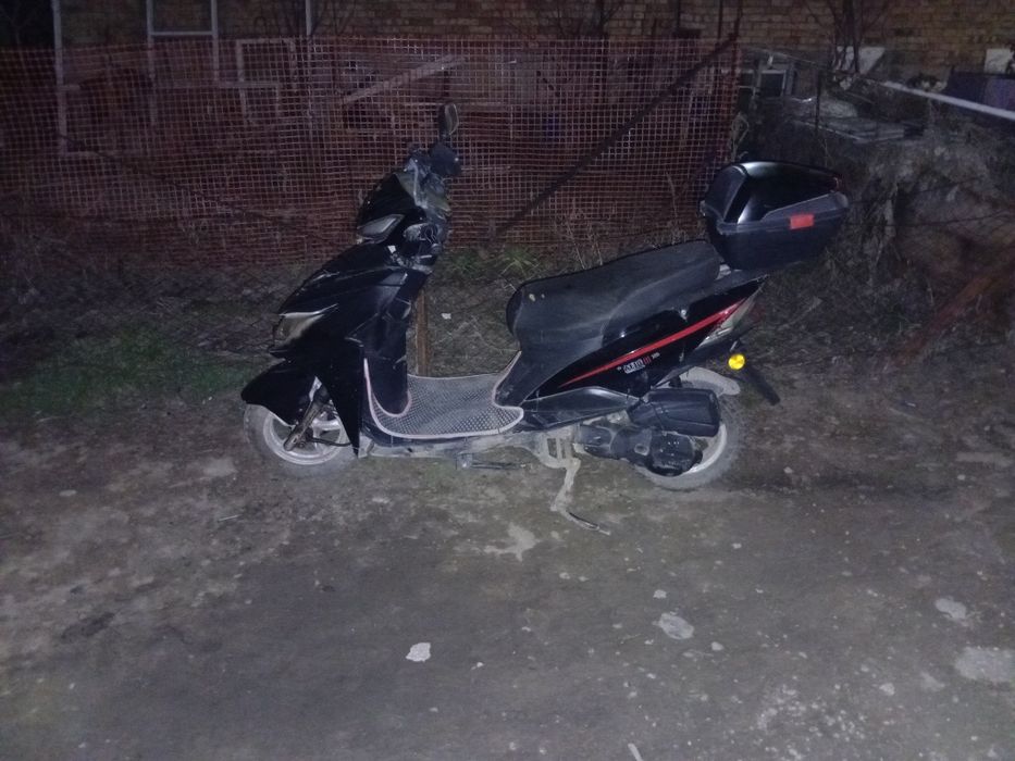 Мопед на ходу продам