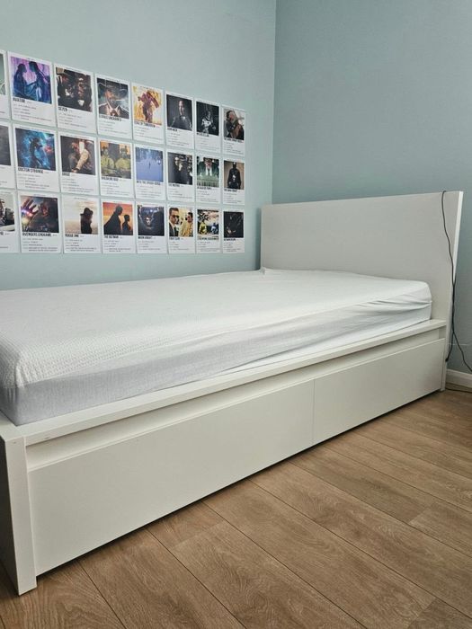 Комплект мебели(легло, гардероби, бюро, скрин за играчки)