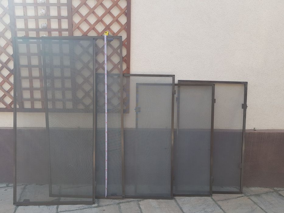 Plase de insecte pe cadru de aluminiu maro