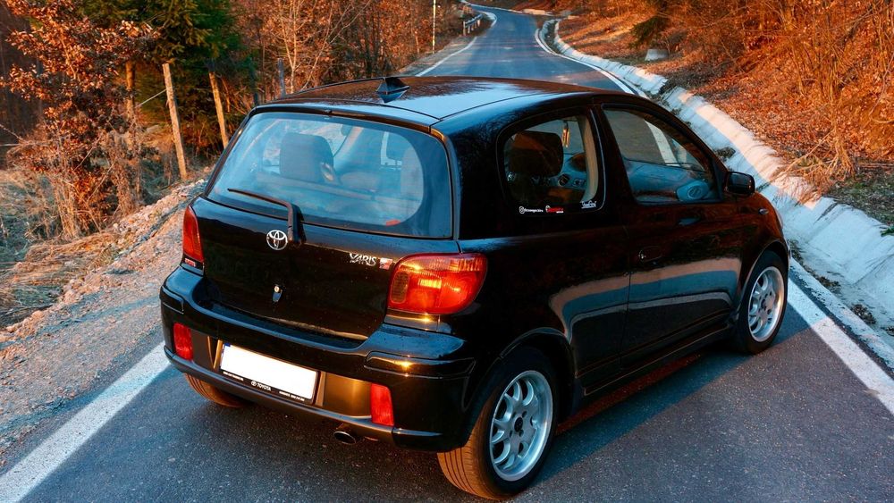 Toyota Yaris TS (varianta sport) 1.5 benzina