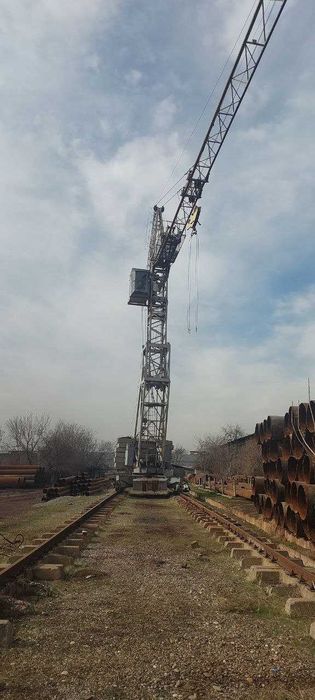 Аренда Открытая территория с башенным краном