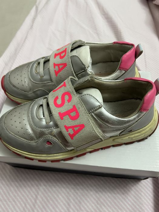 Кроссовки для девочки