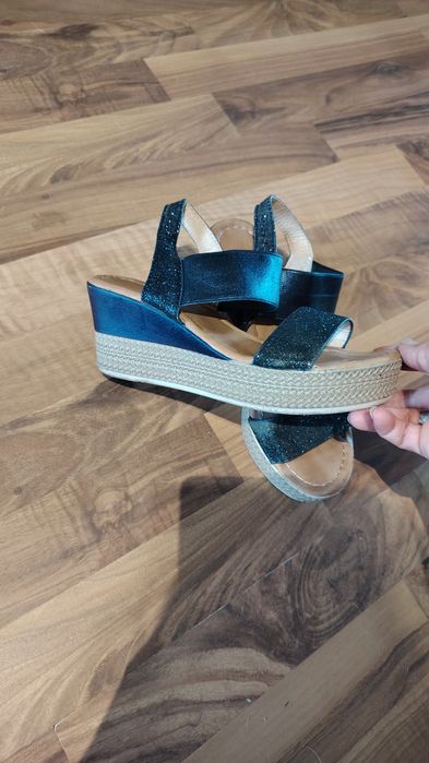 Дамски  обувки  и сандали