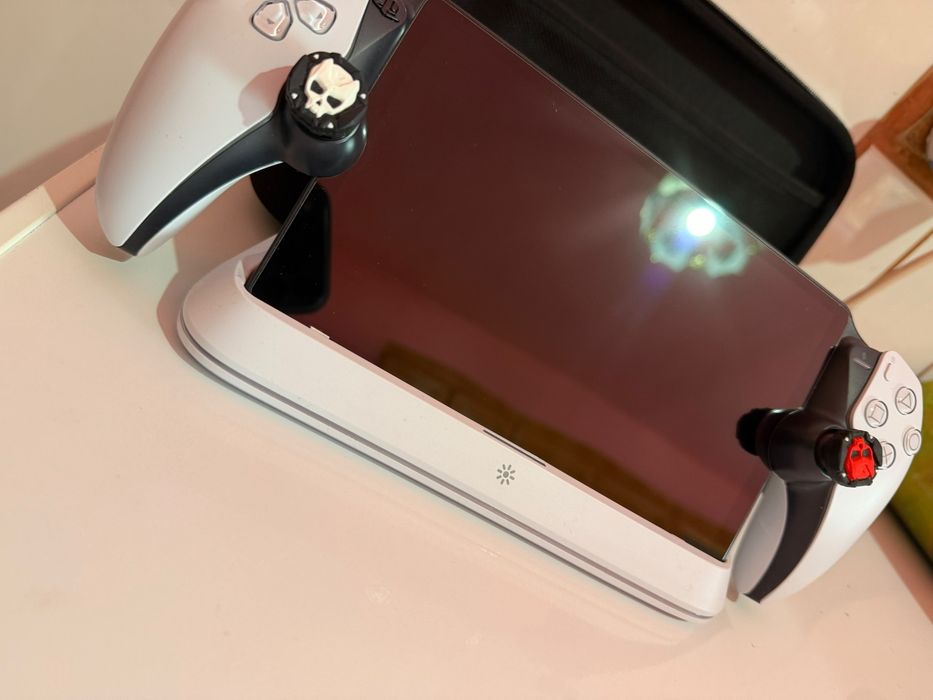Pachet PlayStation Portal + Stație Încărcare LED + Husă Bigben (Impecabil)