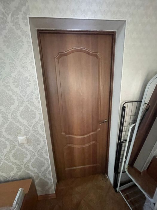 двери 2 штука меж комнатные
