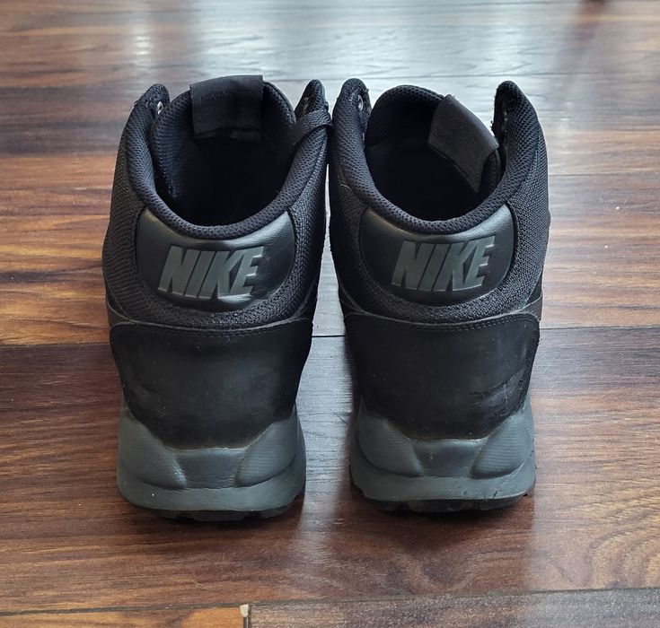 Ghete de piele intoarsa Nike Hoodland Suede, marimea 42-42.5 + cutie