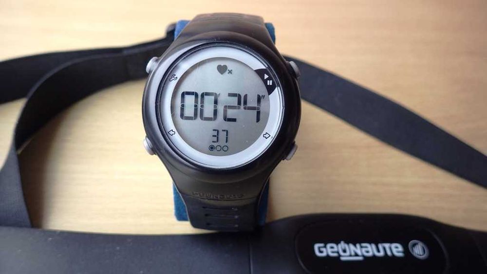 Спортен часовник Geonaute ONrhythm 50 за целодневно следене на пулса