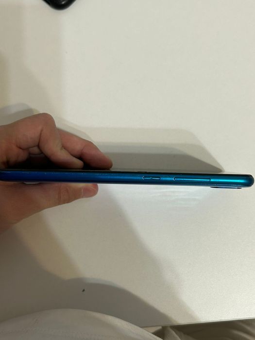 Телефон Huawei Y7