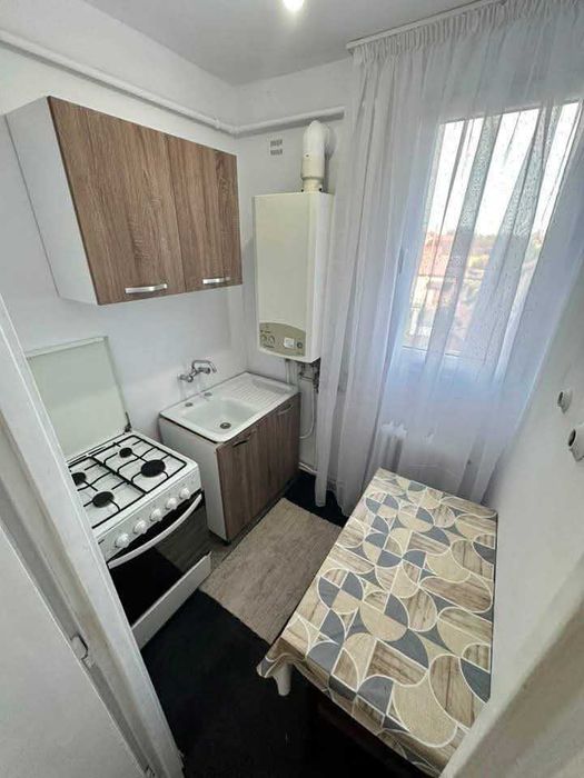 Proprietar, inchiriez garsoniera