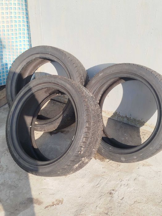 Шины зимние продам