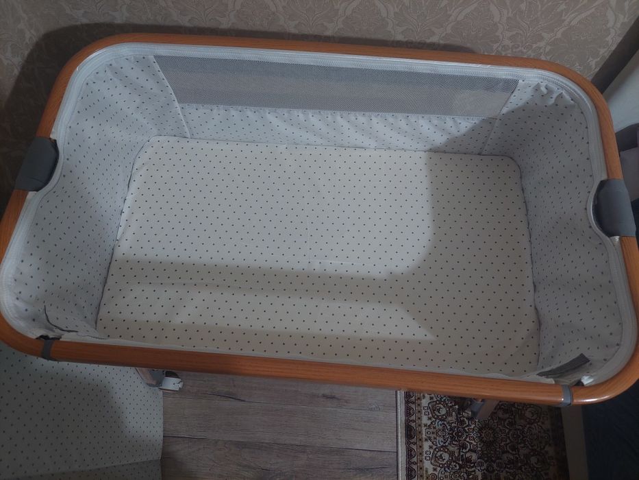 Продам манеж-кроватку