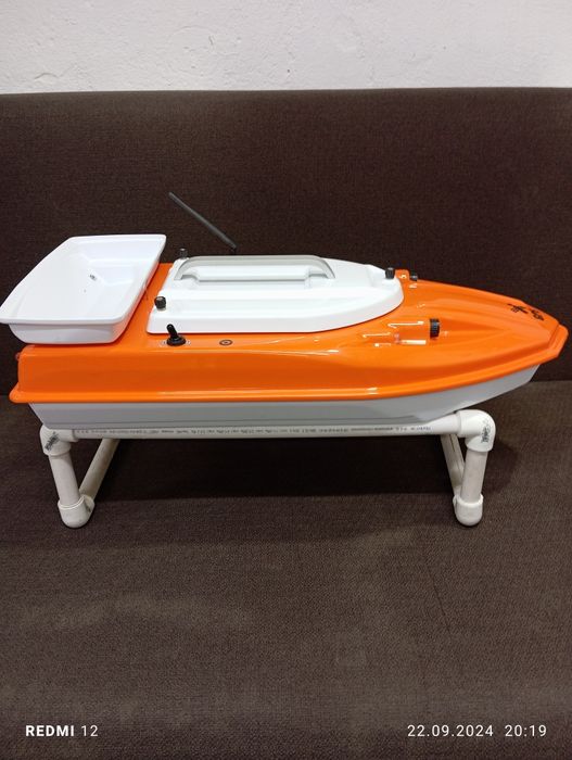 Карповый кораблик