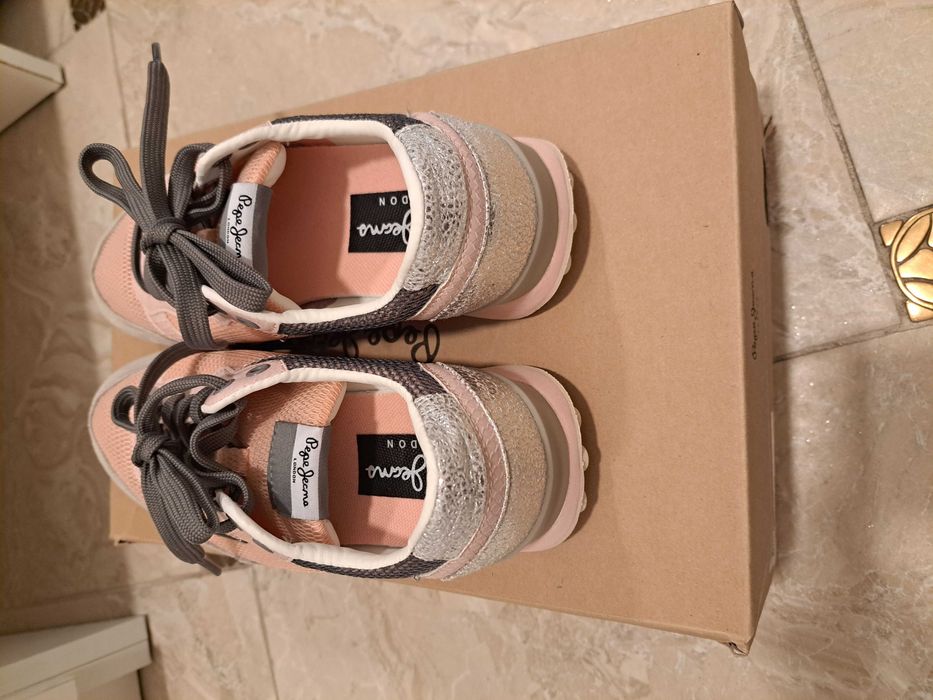 Дамски спортни обувки РАЗПРОДАЖБА