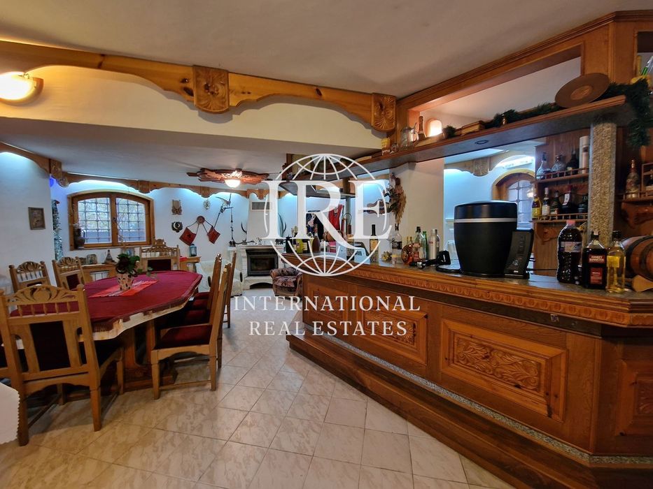 Продава се Къща в Варна, Аспарухово - 310 кв.м за 836 €/кв.м - Снимка #4