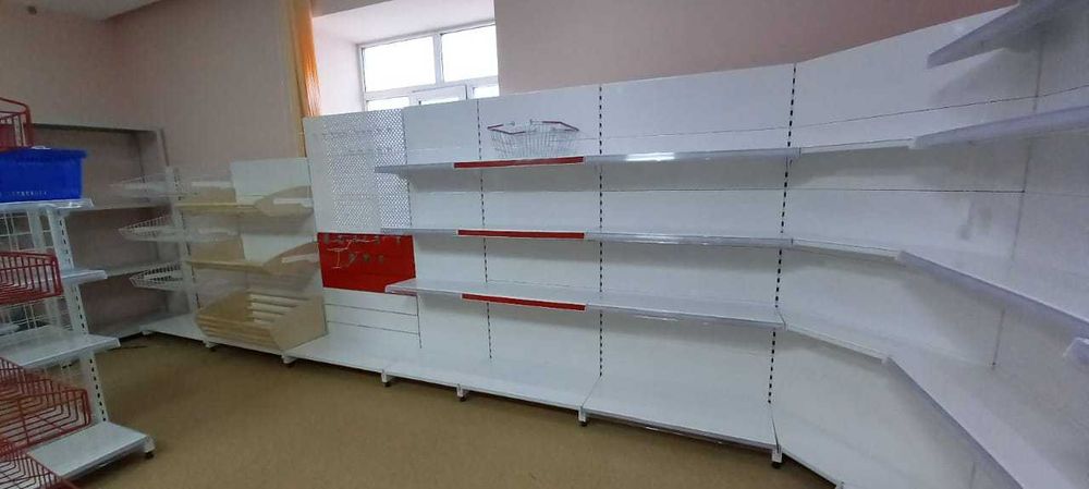 прилавки стеллаж полки