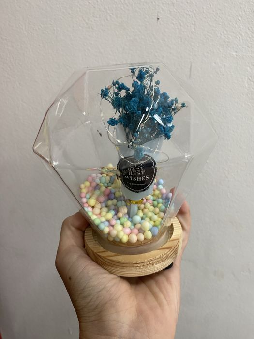 Декоративни букети и подаръчни кутии от сапунени рози