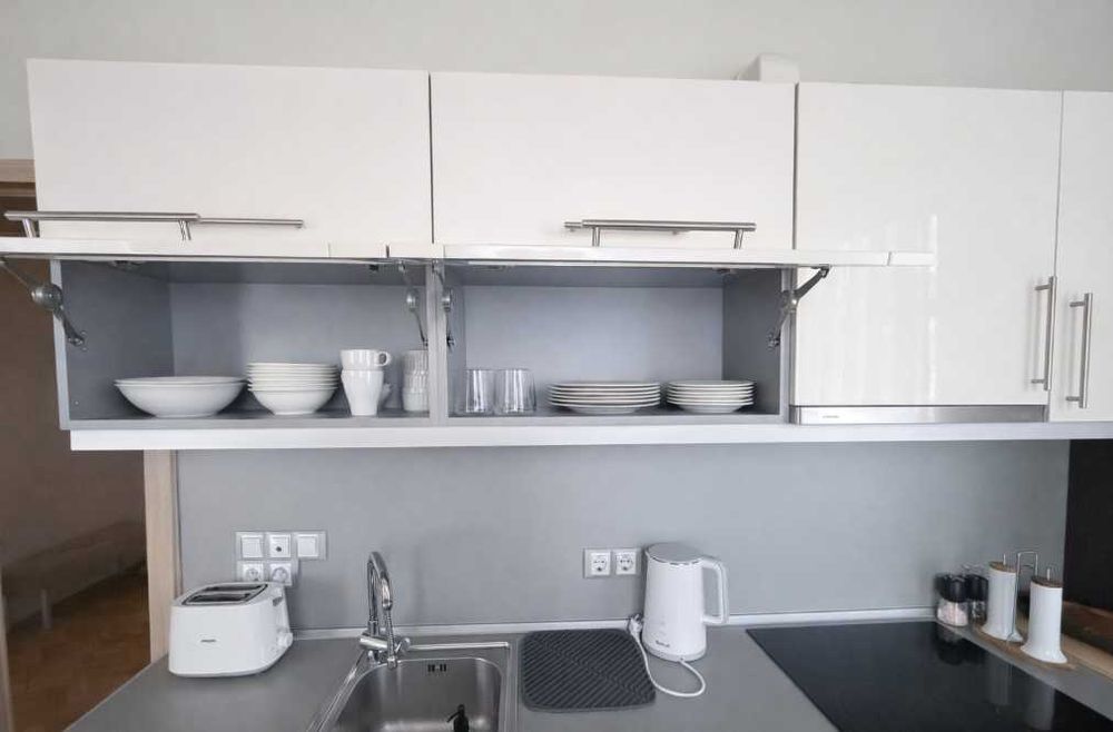Дава се под наем Тристаен апартамент в София, Яворов - 125 кв.м за 1295.4 € - Снимка #2