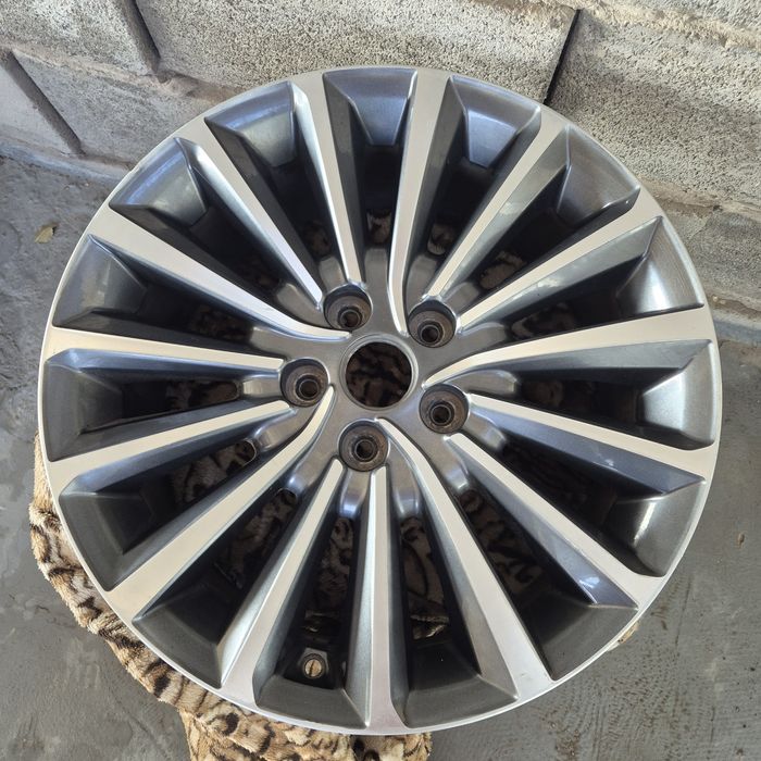 R18 киа к7 оригинал