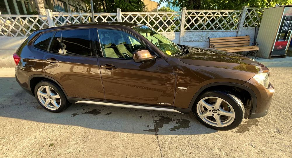 BMW X1 2011 — imagine 3
