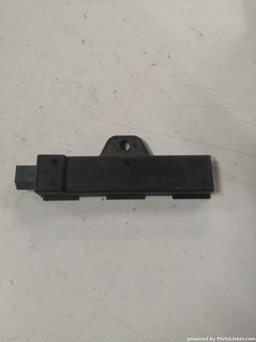 Amplificator Antena Bmw 5 (F10) [ 2009 - 2016 ] Oem 9220832