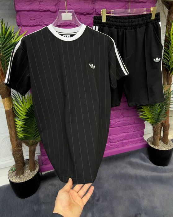 Compleu barbati.Calitate luxury si model rar.Toate marimile disponibil