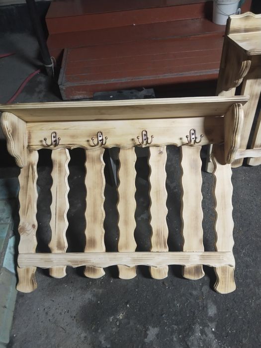 Продам вешалки для бани прихожки