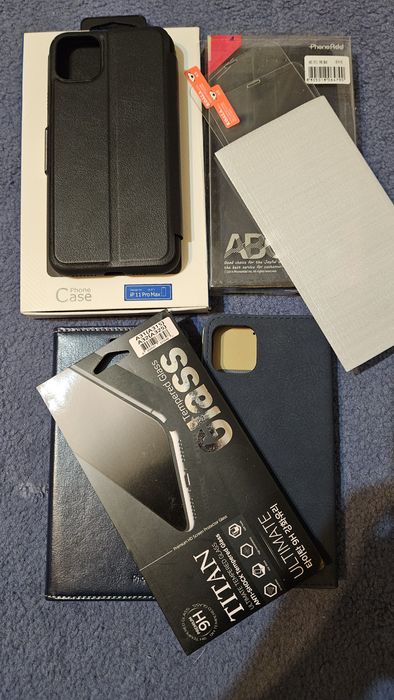 Продам чехлы на 11промакс