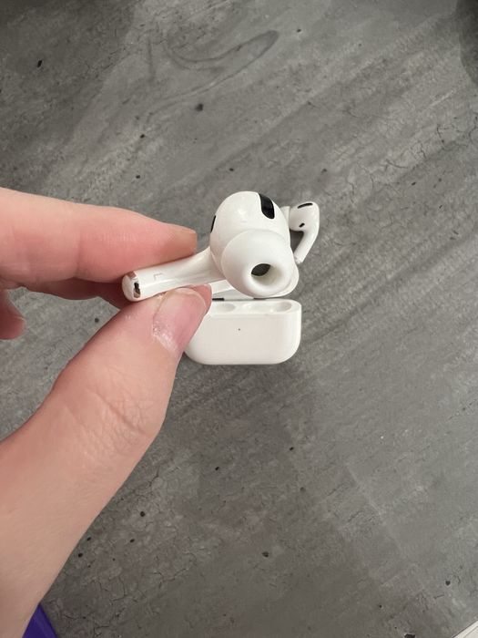 Наушники Airpods pro