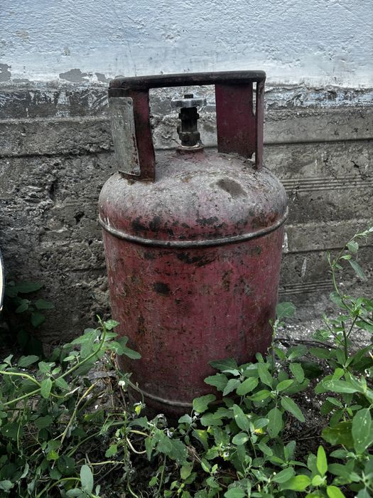 Газовый балон винтельный