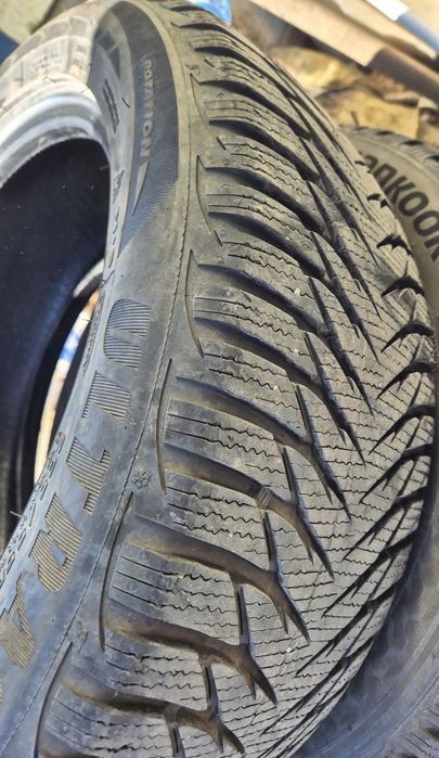Гума зимна Goodyear Ultragrip 8 205/55/16