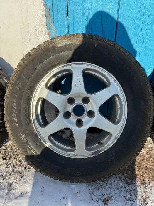 Комплект дисков с шинами