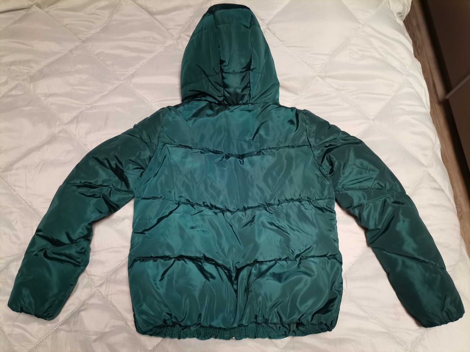 Тъмно зелено яке