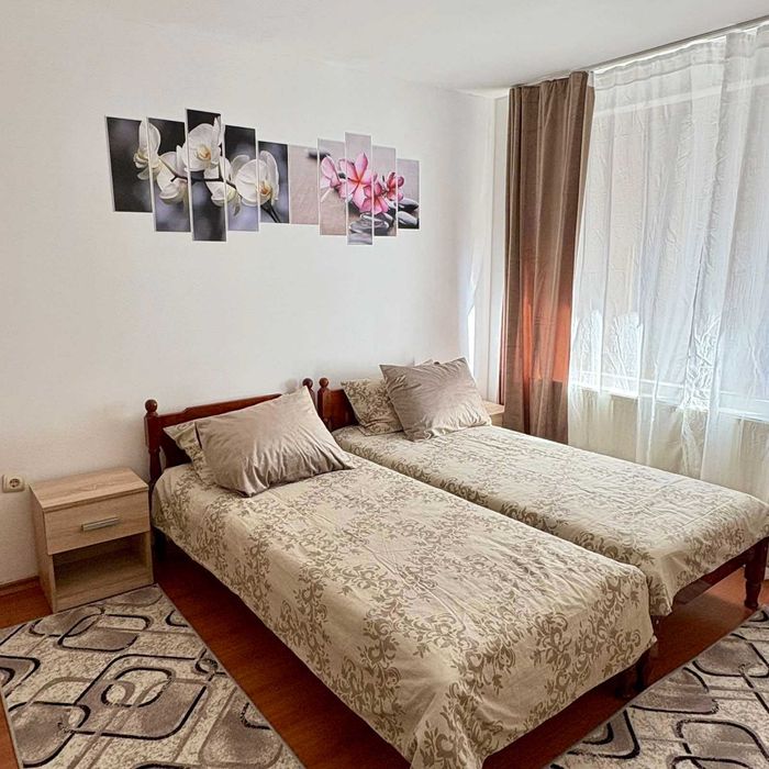 Дава се под наем Тристаен апартамент в Банско - 100 кв.м за 400 € - Снимка #2