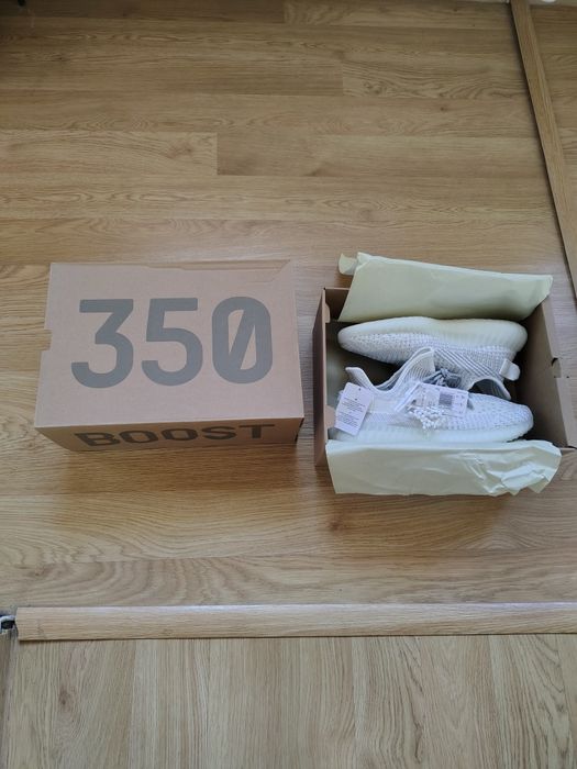 Yeezy 350 v2 mărimea 42