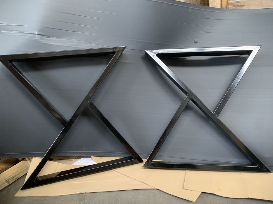 Метални крака за маса