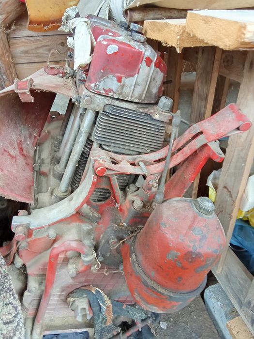 Резервни части за Т-16