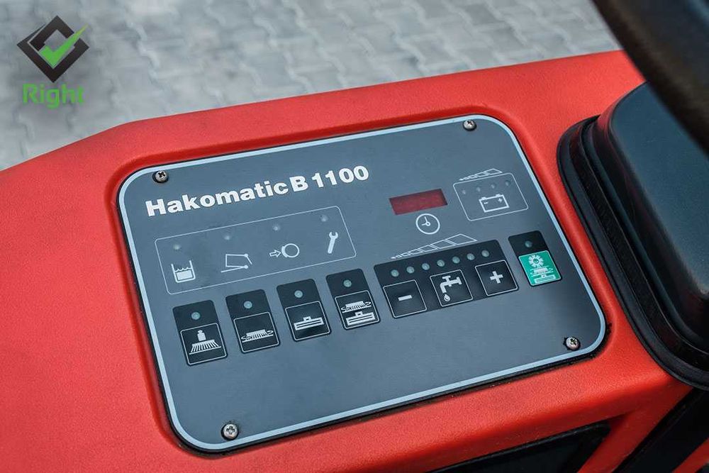 Машина за почистване на под Hако B 1100 / ЛИЗИНГ