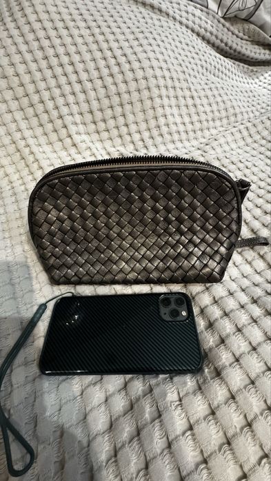 Продам кожаный клатч