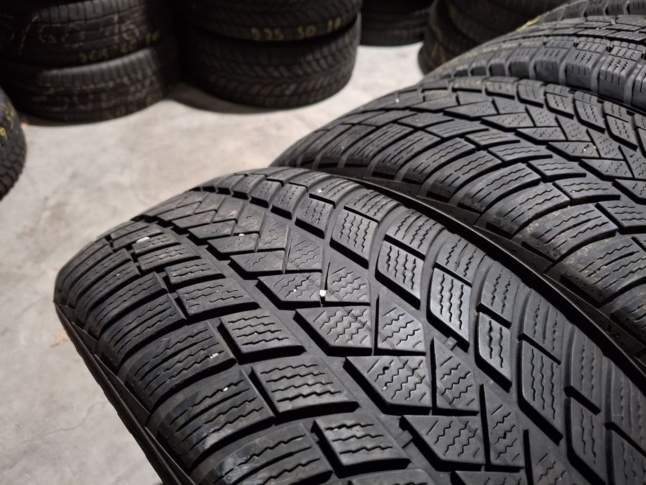 4 Anvelopele de iarnă 215 60 r17 Hankook si Vredestein