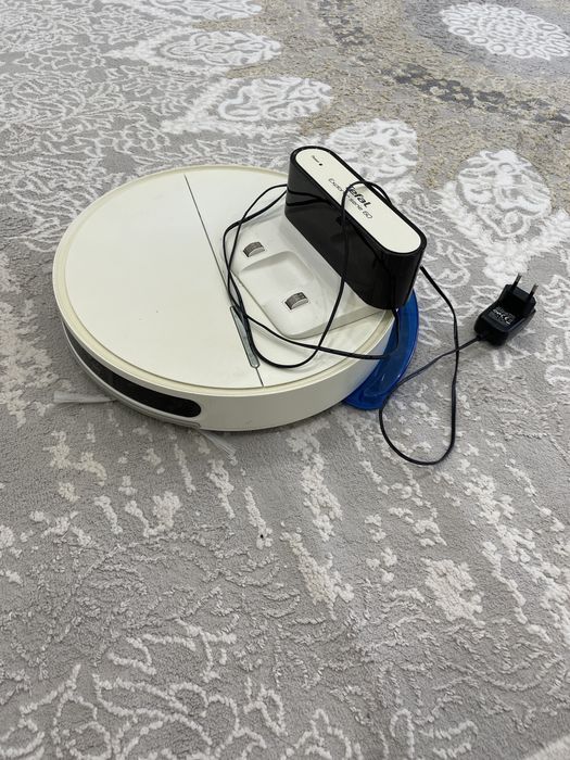 Продам робот пылесос