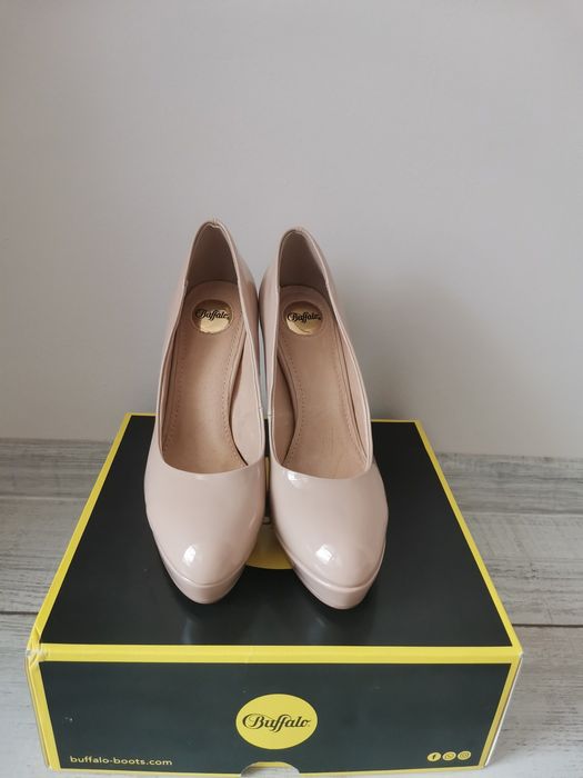 Чисто нови обувки Buffalo - 36 номер