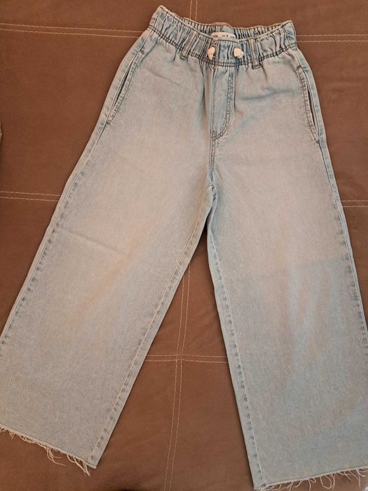 Продавам детски дънки Zara