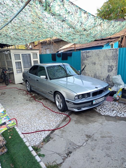 Продам срочно BMW 525