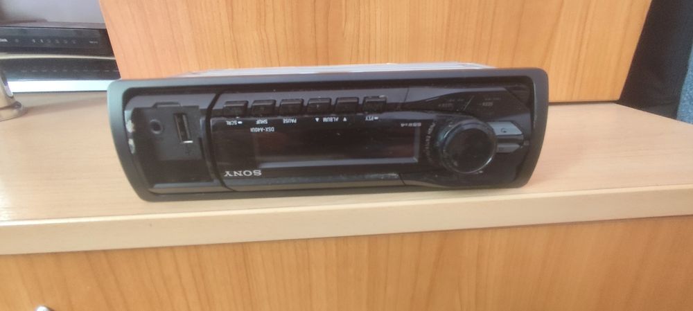 Radio auto Sony și Daewoo