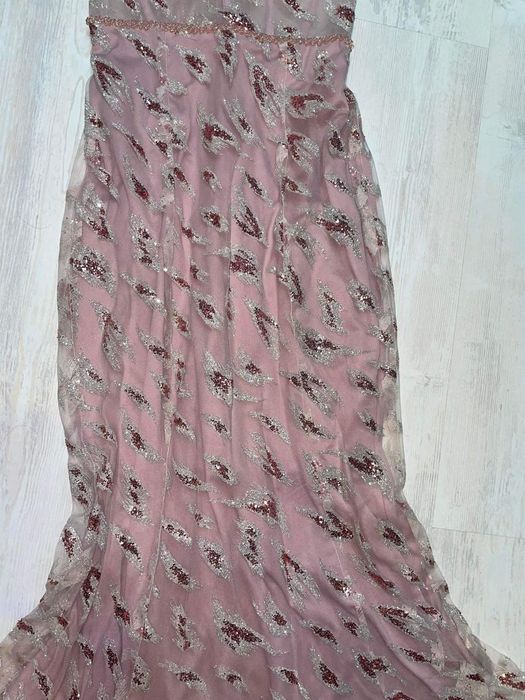 Абитуриентска рокля