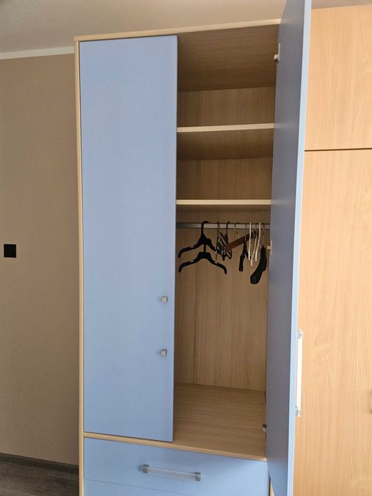 Гардероби 2 броя и бюро и детско легло